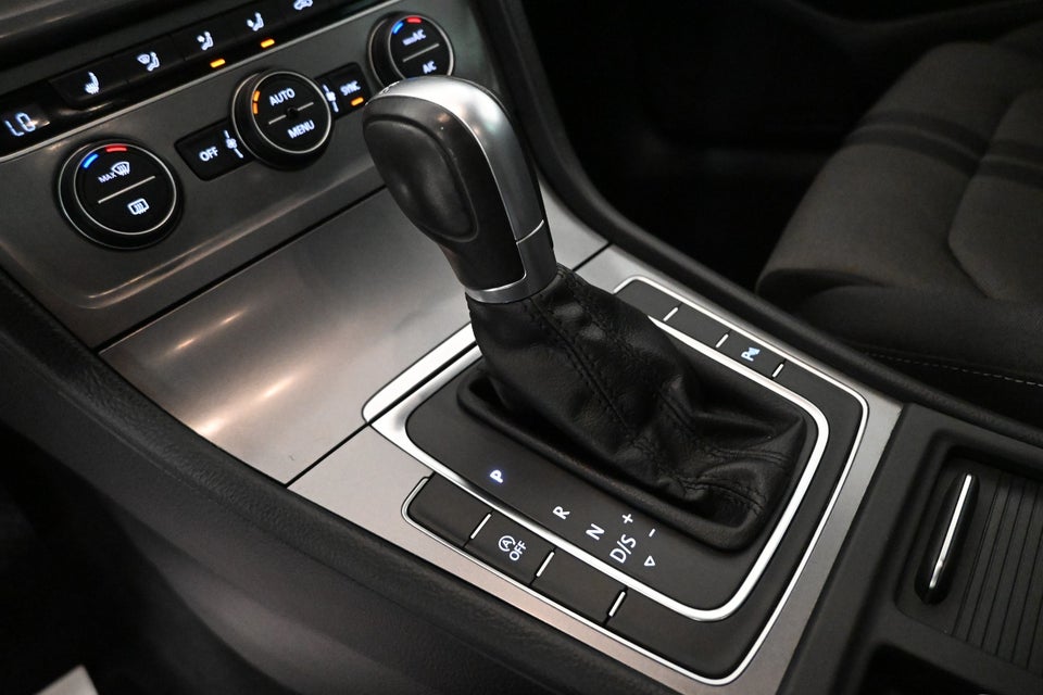 VW Golf VII 1,4 TSi 125 Style Variant DSG BMT 5d