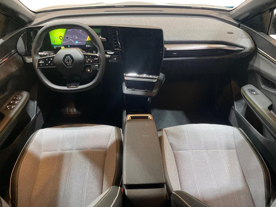 Renault Megane E-Tech 60 Techno+ 5d