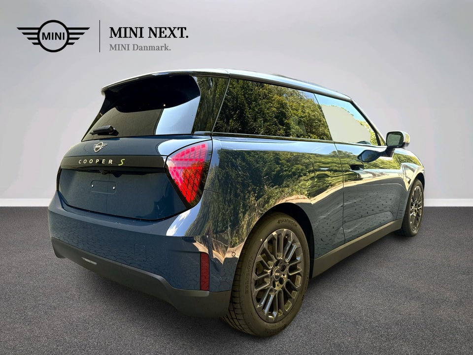 MINI Cooper SE Favoured Trim XL 3d