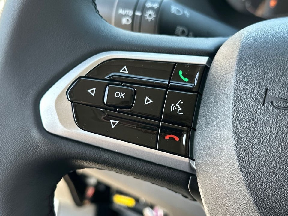 Peugeot Boxer 333 2,2 BlueHDi 140 L2H2 Premium