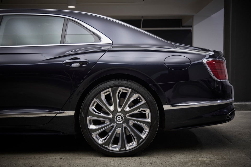 Bentley Flying Spur 4,0 V8 Hybrid Mulliner aut. 4d