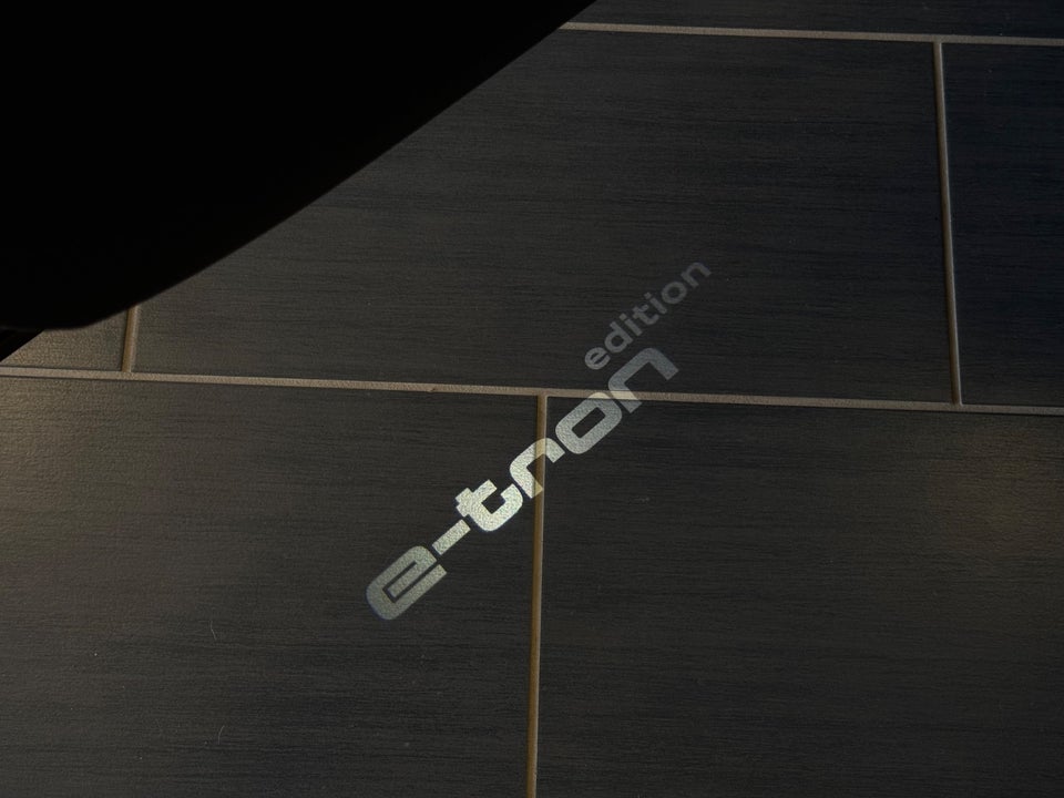 Audi Q8 e-tron 55 S-line Sportback quattro 5d