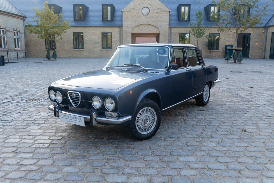 Alfa Romeo Berlina 2,0  4d