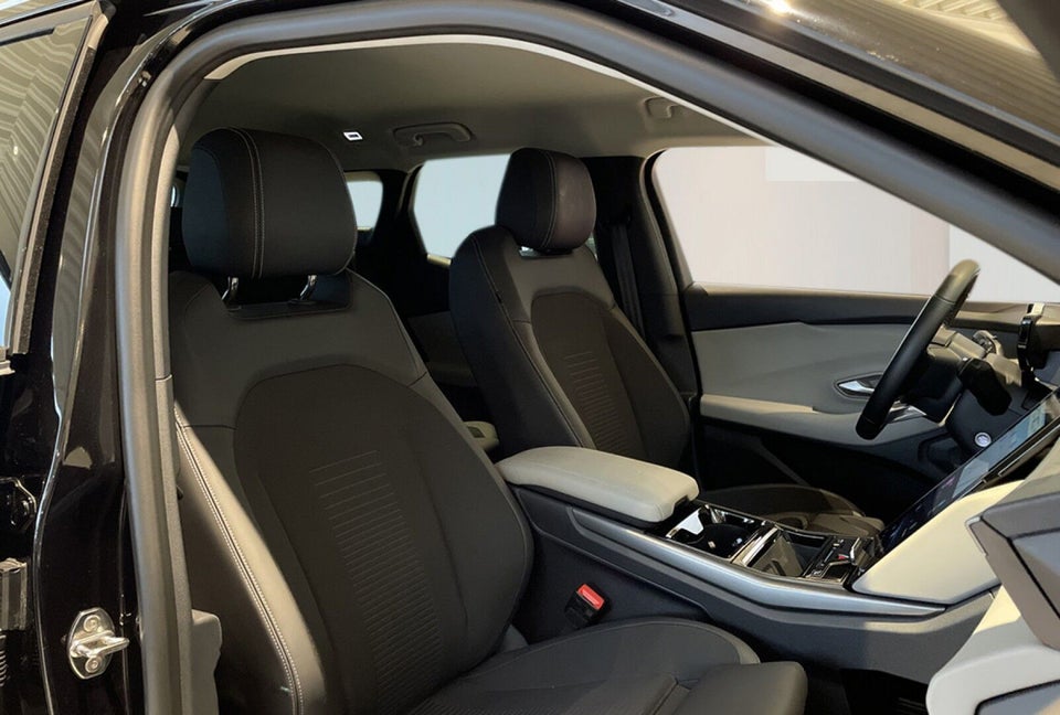 Ford Explorer 77 Select Extended Range 5d