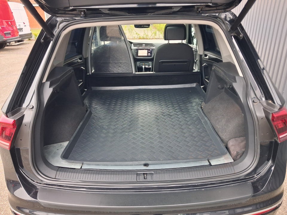 VW Tiguan 2,0 TDi 150 R-line DSG 4Motion Van 5d