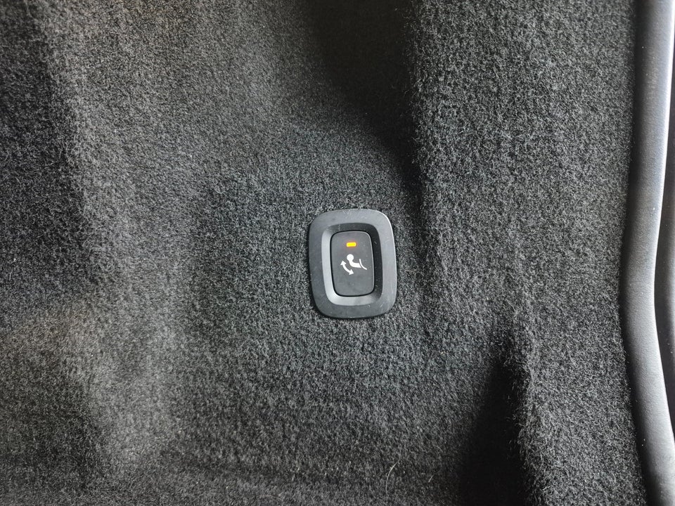 Volvo XC60 2,0 T6 ReCharge R-Design aut. AWD 5d