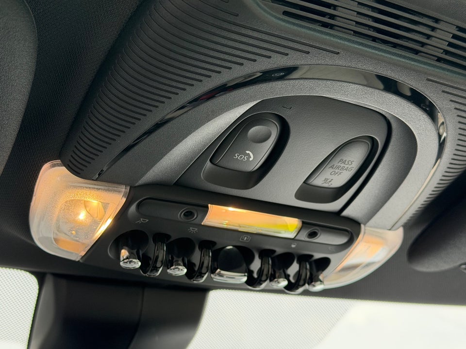 MINI Cooper SE Maximise 3d