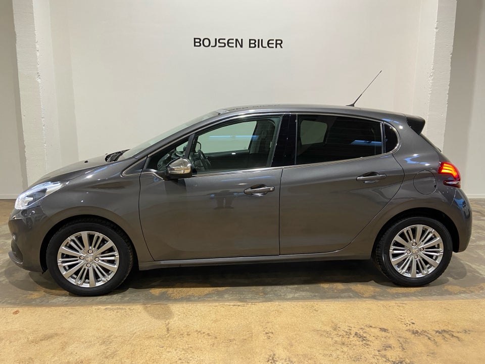 Peugeot 208 1,6 BlueHDi 100 Allure Sky 5d