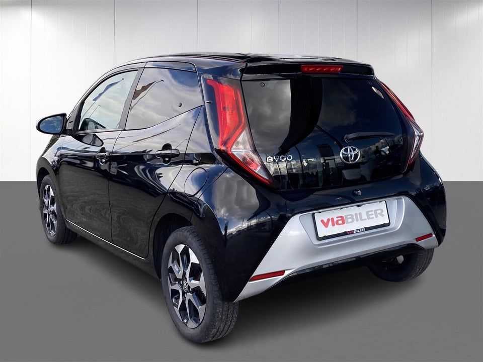 Toyota Aygo 1,0 VVT-i x-press 5d