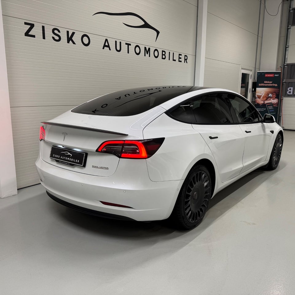 Tesla Model 3 Performance AWD 4d