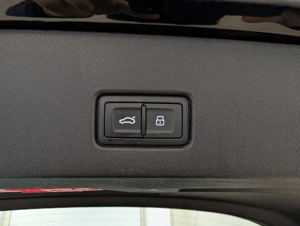 Audi Q4 e-tron 40 Advanced 5d