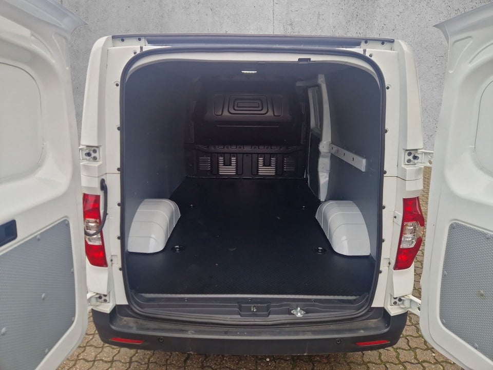 Maxus e-Deliver 3 50 Cargo Van LWB