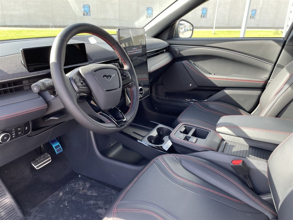 Ford Mustang Mach-E 98 Premium Extended Range 5d