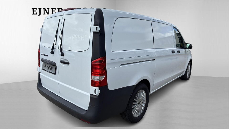Mercedes eVito 129 Tourer PRO L Van