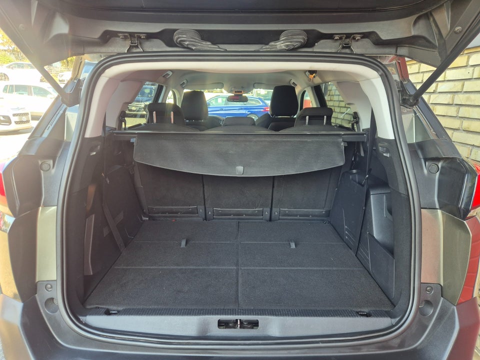 Peugeot 5008 1,2 e-THP 130 Active 7prs 5d