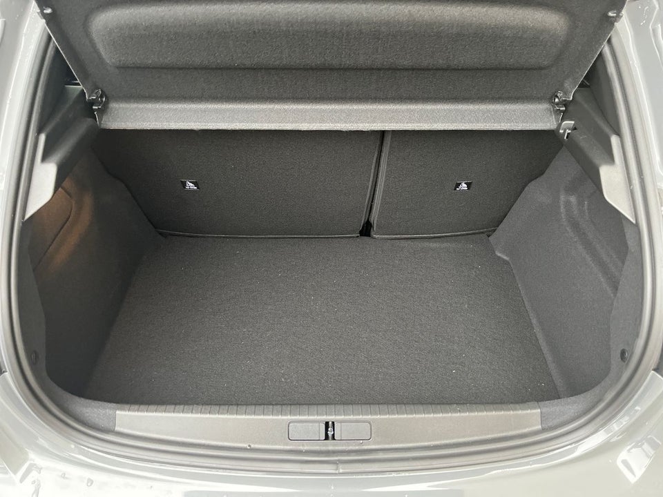 Peugeot e-208 54 GT 5d