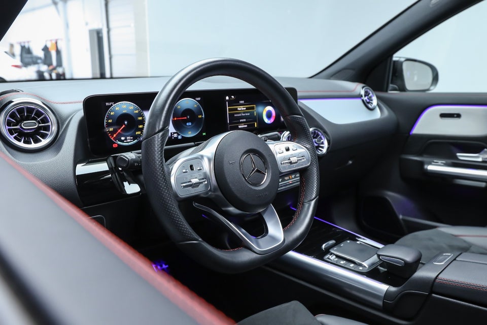 Mercedes EQA350 AMG Line 4Matic 5d