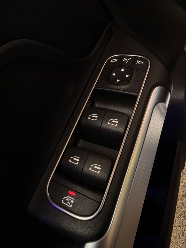 Mercedes EQB250 Progressive 7prs 5d