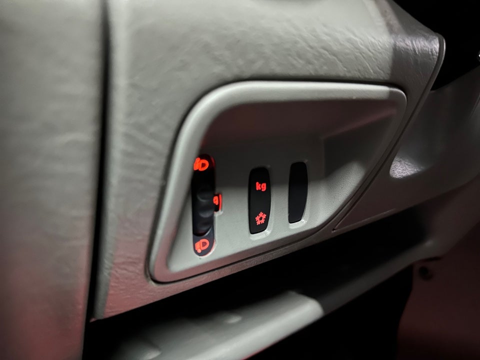 Renault Trafic T27 2,0 dCi 115 L1H1 4d