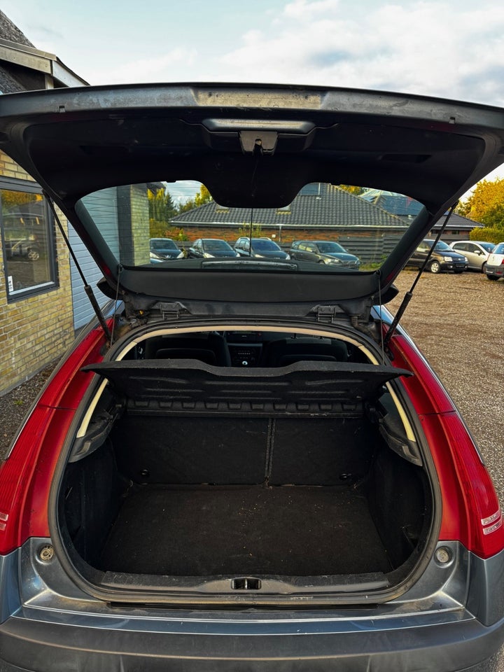 Citroën C4 1,6 16V 5d