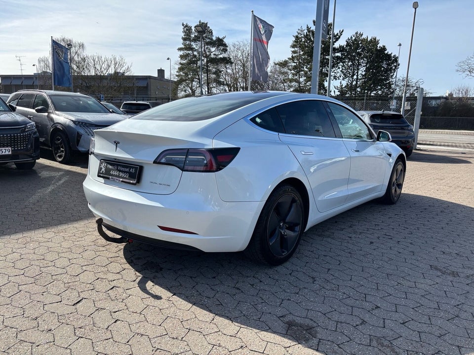 Tesla Model 3 Long Range AWD 4d