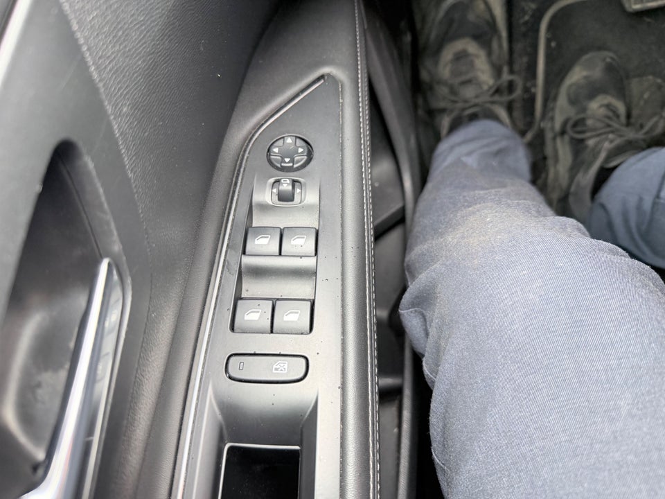 Peugeot 5008 1,5 BlueHDi 130 Allure EAT8 7prs 5d