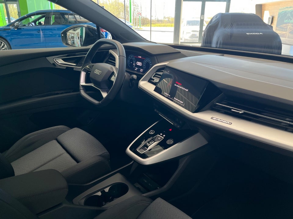 Audi Q4 e-tron 40  5d
