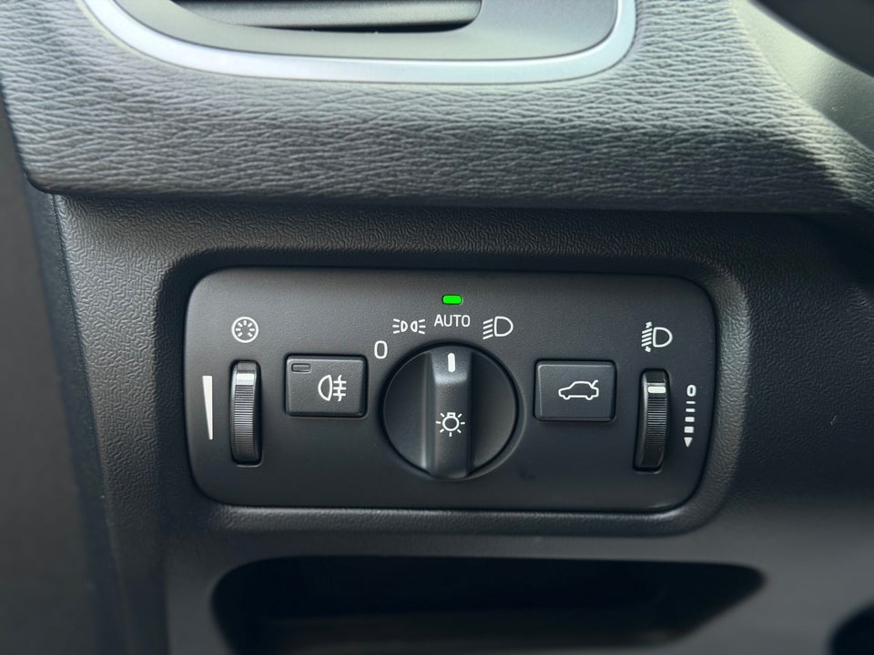 Volvo V40 2,0 D2 120 Business Advanced 5d