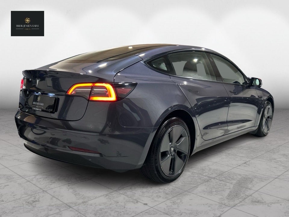 Tesla Model 3 Long Range AWD 4d