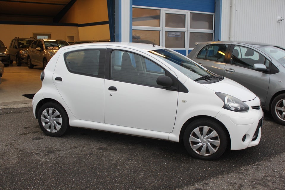 Toyota Aygo 1,0 Plus 5d