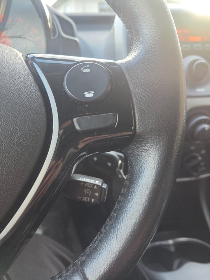 Toyota Aygo 1,0 VVT-i x-play 5d