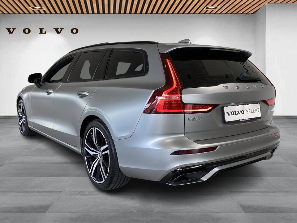 Volvo V60 2,0 T8 ReCharge R-Design aut. AWD 5d