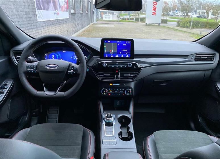 Ford Kuga 1,5 EcoBoost ST-Line X 5d