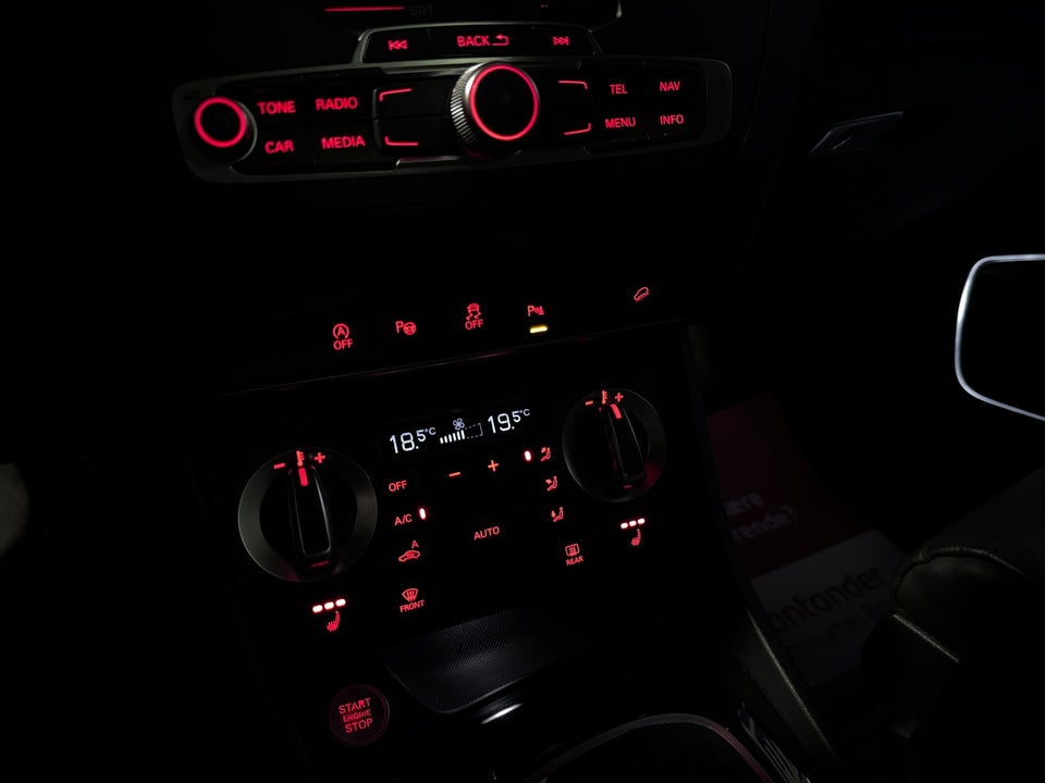 Audi Q3 2,0 TDi 177 S-line quattro S-tr. 5d