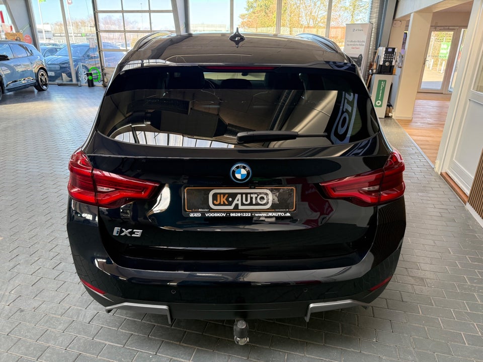 BMW iX3 Charged 5d
