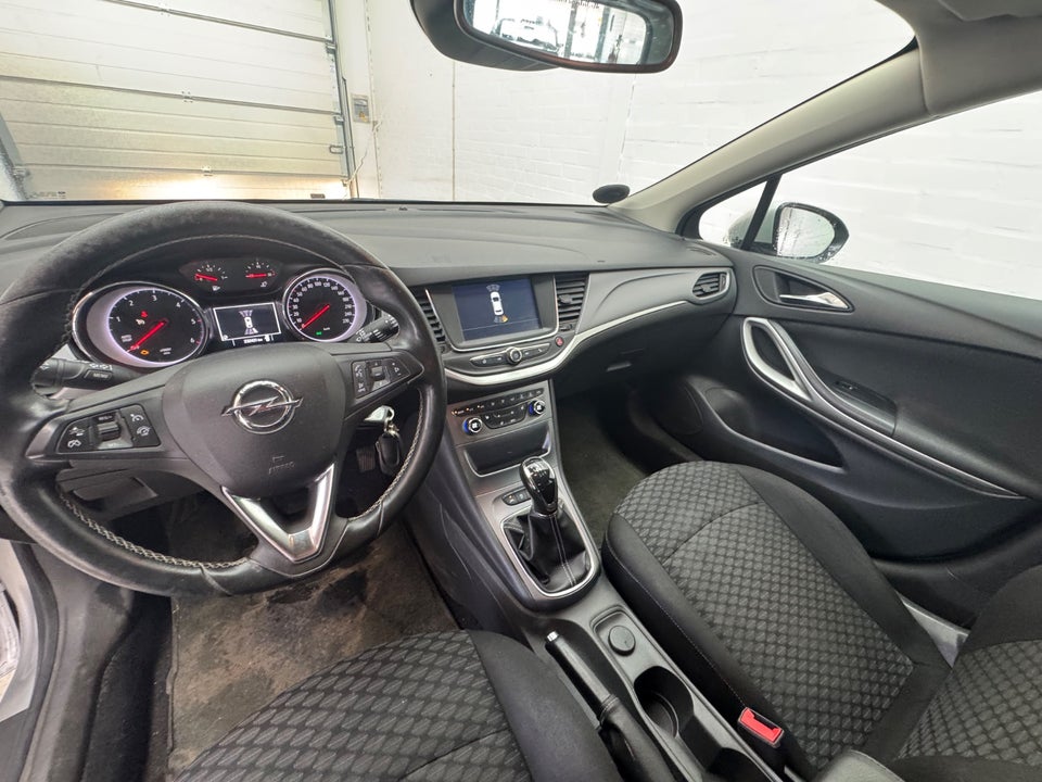 Opel Astra 1,6 CDTi 110 Enjoy Sports Tourer 5d