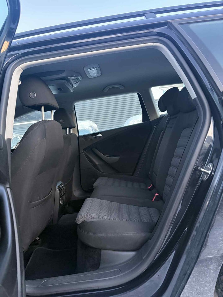 VW Passat 2,0 FSi Comfortline 4d