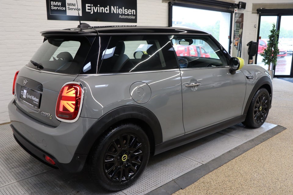 MINI Cooper SE Camden Edition 3d