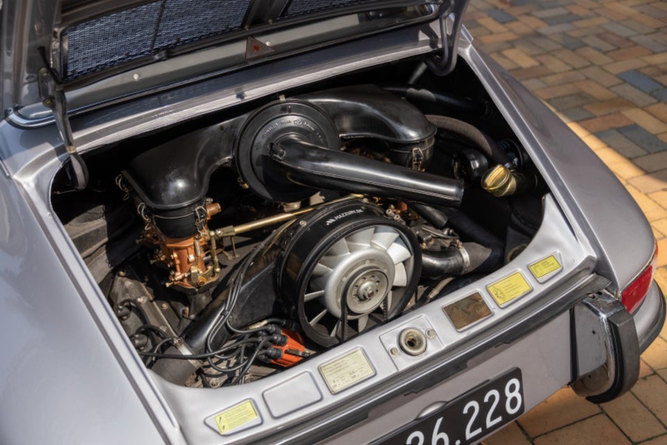 Porsche 911 2,2 Coupé L SWB 2d