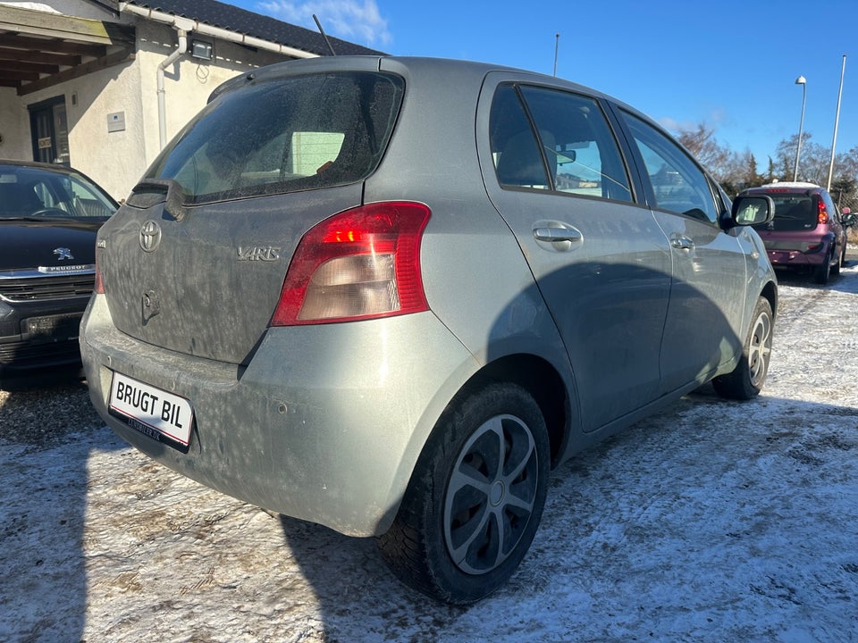 Toyota Yaris 1,0 Luna 5d