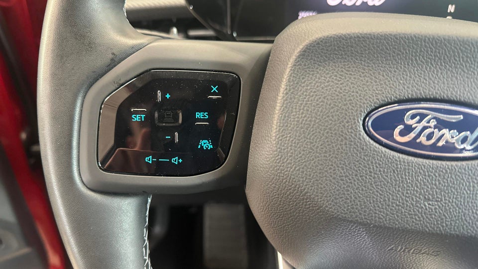 Ford Explorer 82 Premium Extended Range 5d