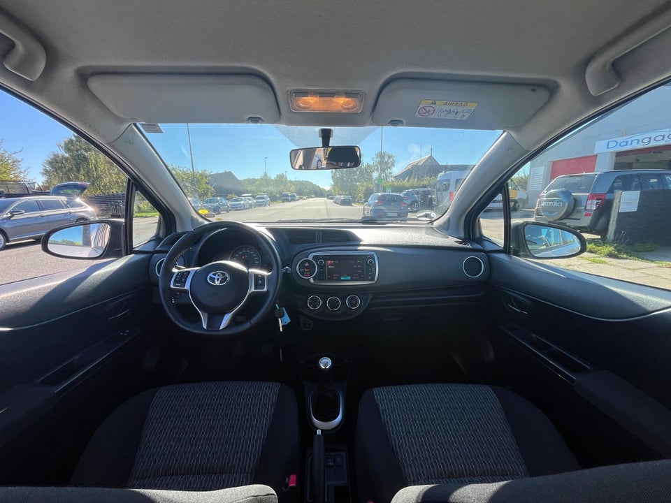 Toyota Yaris 1,0 VVT-i T2 Touch 5d