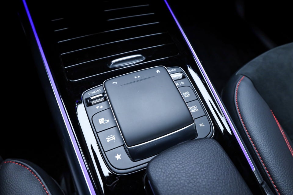 Mercedes EQA300 AMG Line 4Matic 5d