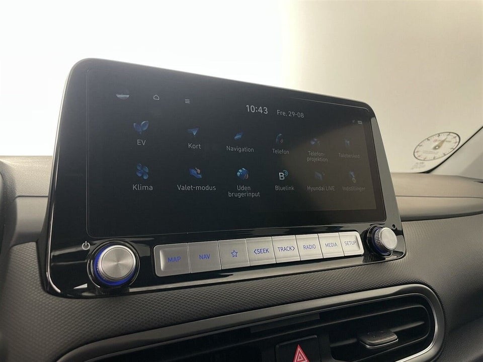 Hyundai Kona 64 EV Essential 5d