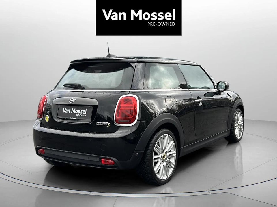 MINI Cooper SE Classic Trim 3d