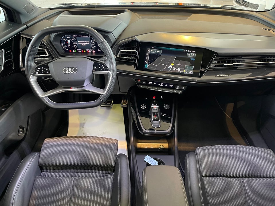 Audi Q4 e-tron 40 S-line 5d
