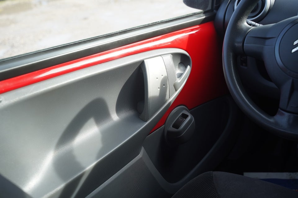 Citroën C1 1,0i  5d