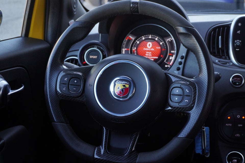 Abarth 595 1,4 T-Jet 180 70th Esseesse 3d
