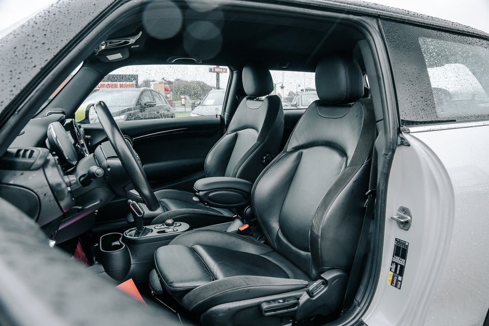 MINI Cooper SE Trim L 3d