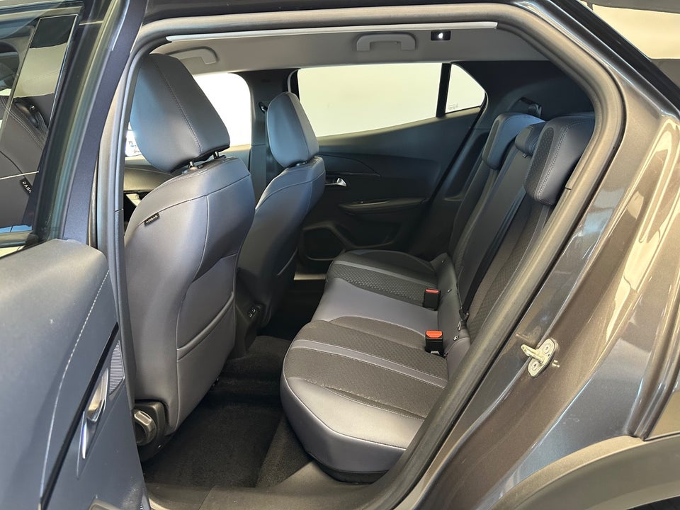 Peugeot 2008 1,5 BlueHDi 130 Allure EAT8 5d